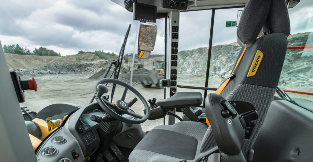 Volvo Benefits Wheel Loader L220h T4f Volvo Cab 2324x1200 1024x529, Topspot