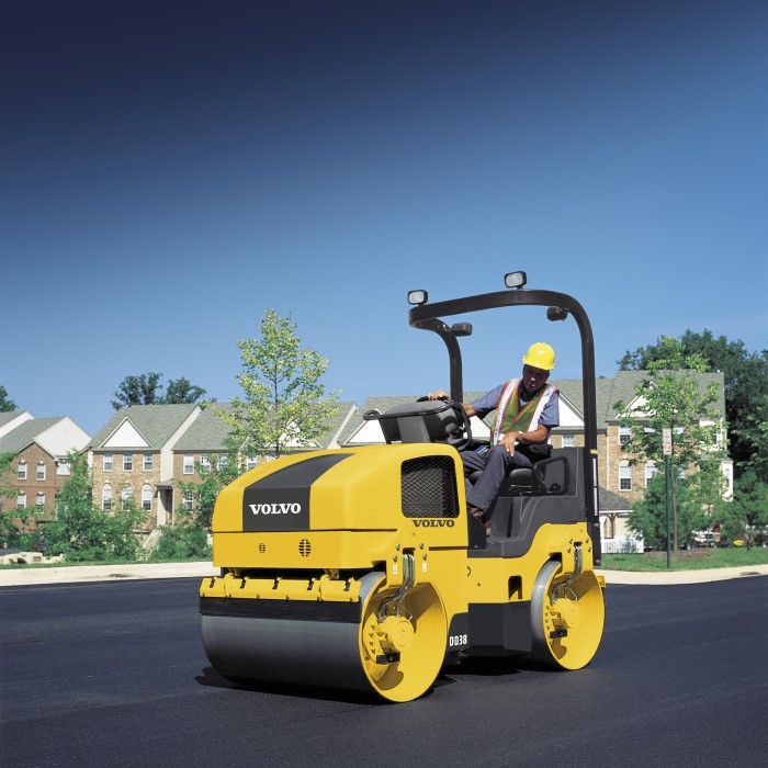 Volvo asphalt compactor