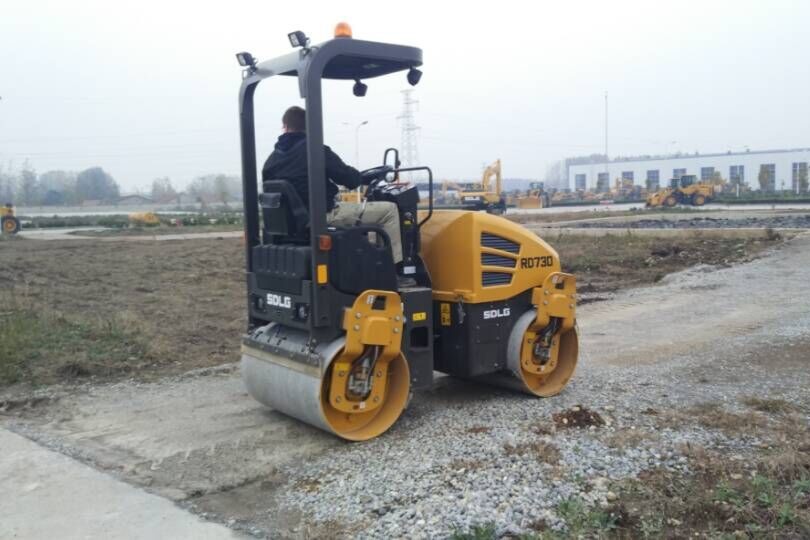 SDLG RD730 Compactor, Topspot