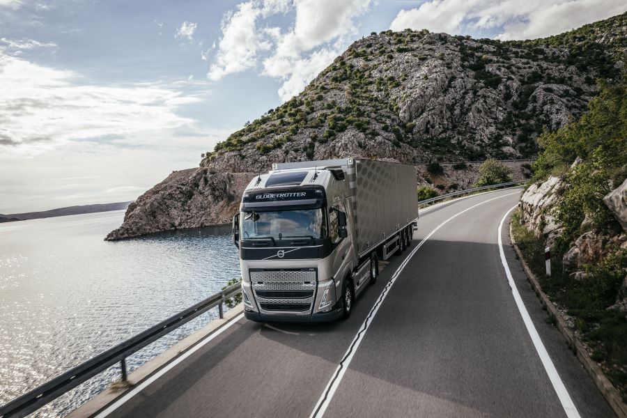 Volvo Fh Truck Mountain Driving, Topspot